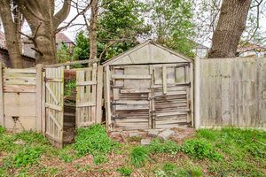 Photo 25- click for photo gallery